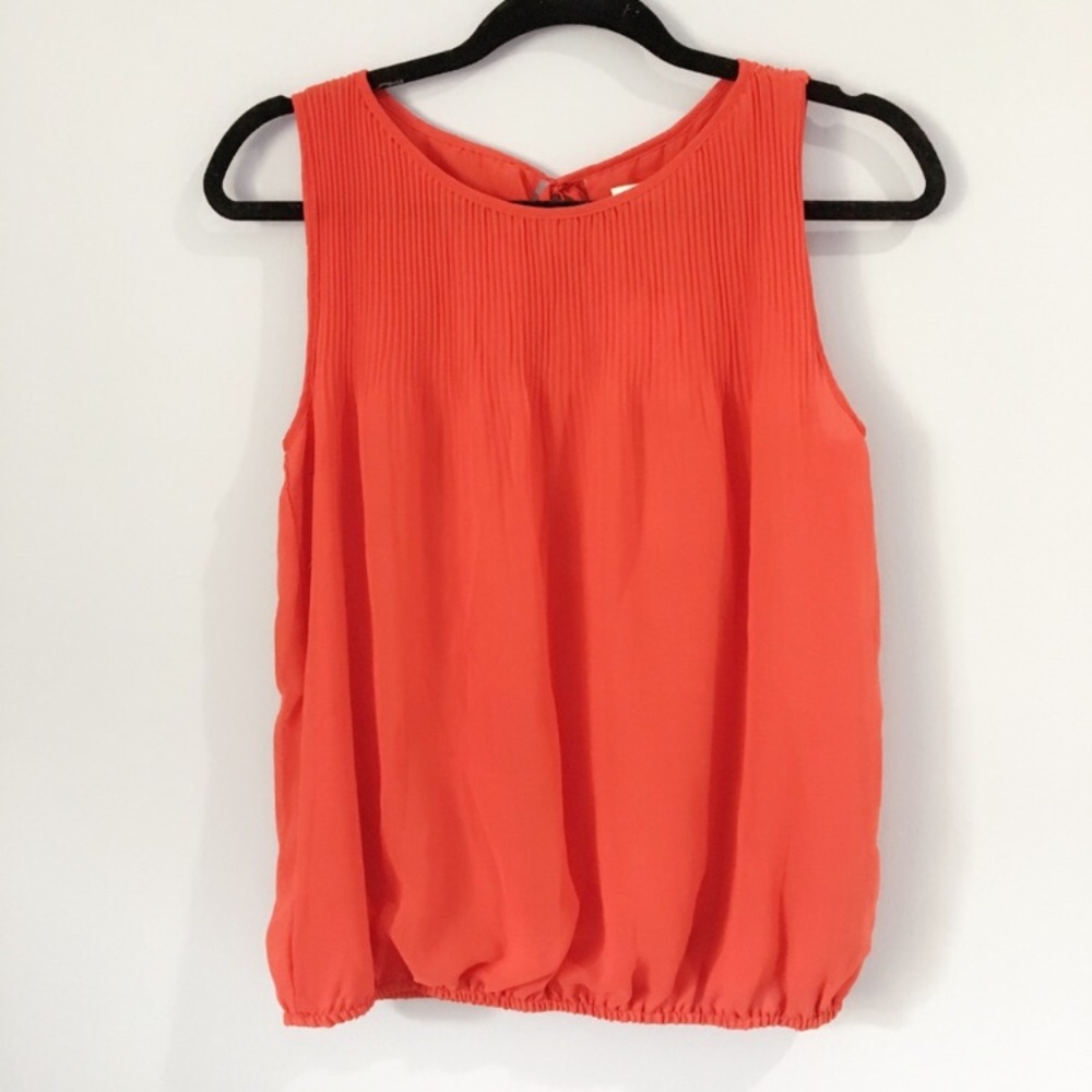 NWT Max Studio top. Color is an orangish/red.